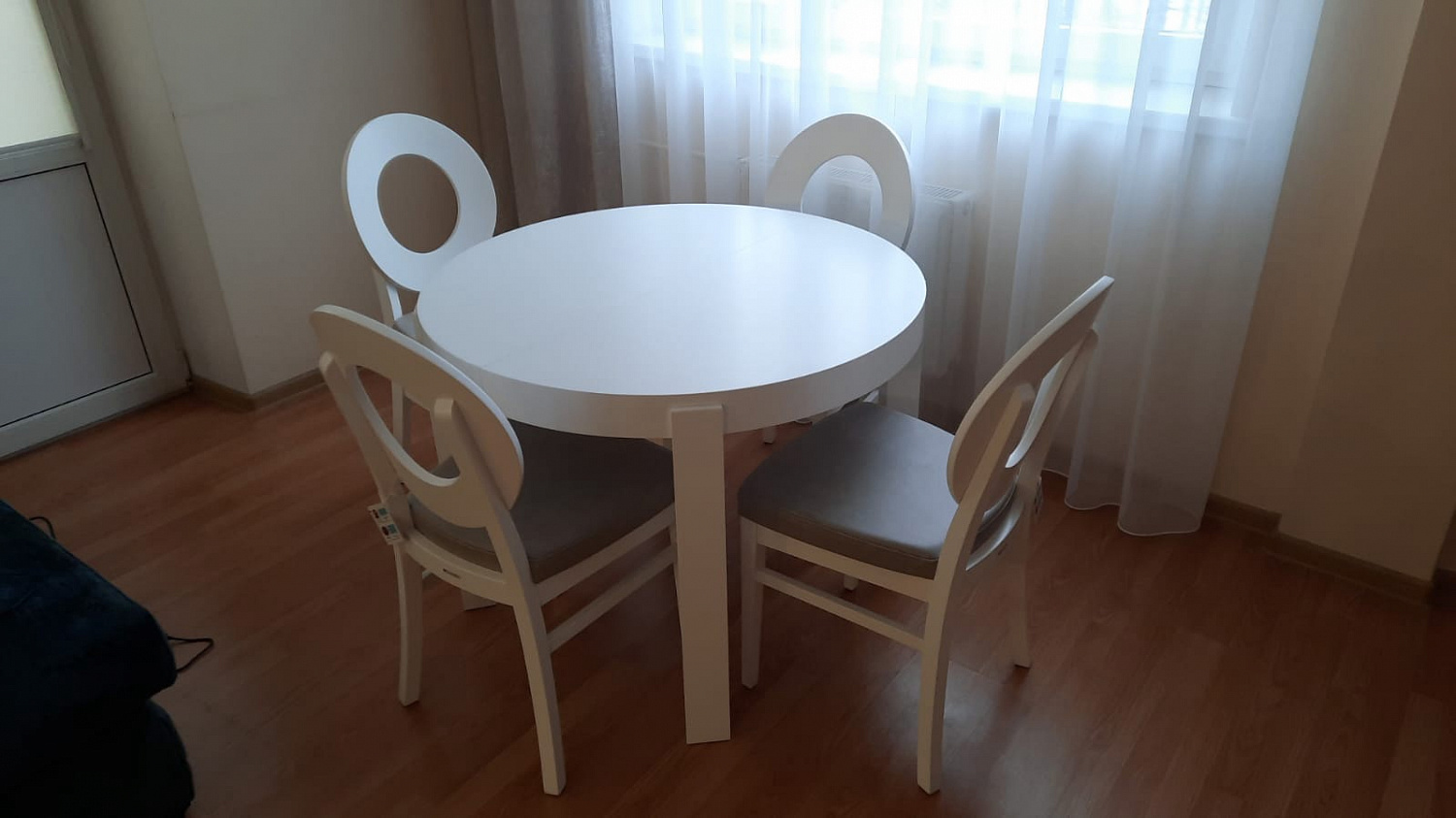 Обеденный круглый стол Casa Mobile CERRO 1000 CV - белый матовый фото